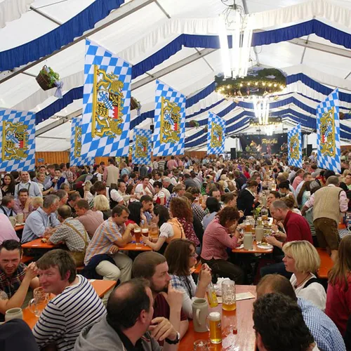 Miniatura 6 de AhfuLife Bandera de Oktoberfest de 3 x 5 pies para decoraciones de Oktoberfest, 1 pieza bandera alemana bávara - doble cara con ojales de latón