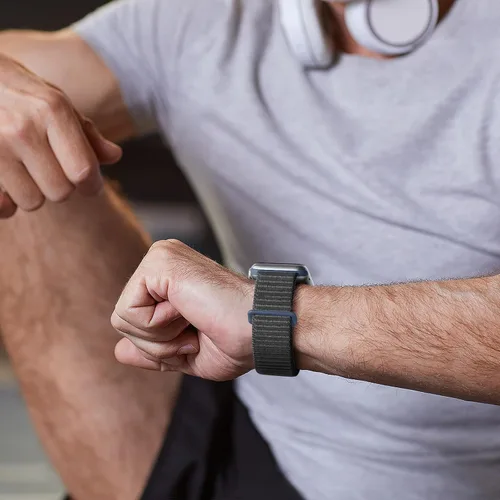 Miniatura 7 de Getino Banda Deportiva de Nylon Compatible con Correas de Apple Watch para Mujeres y Hombres 40mm 41mm 38mm 42mm 46mm 44mm 45mm 49mm, Correa
