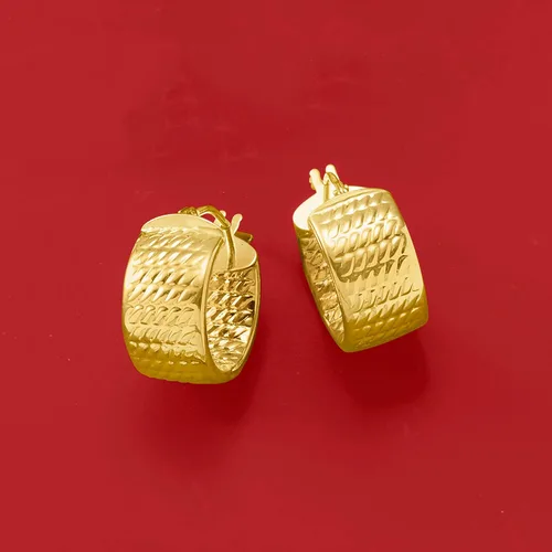 Miniatura 6 de Ross-Simons Aretes de aro con textura de oro amarillo italiano de 14 quilates, Oro, No es una piedra preciosa