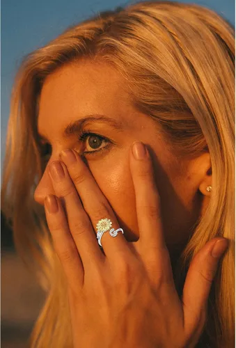 Miniatura 2 de Anillos antiestrés para aliviar la ansiedad Anillo giratorio de letra inicial de girasol, anillo abierto ajustable con diseño de circonita cúbica