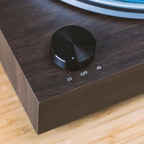 Miniatura 10 de Crosley C8A-WA Tocadiscos accionado por correa con preamplificador integrado, brazo ajustable, cartucho AT3600L y zócalo de MDF de grado audio, nogal