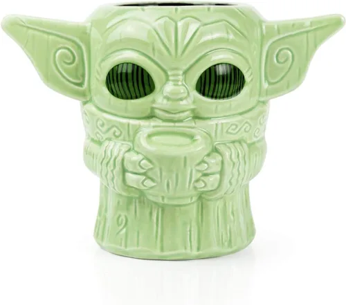 Geeki Tikis Star Wars: The Mandalorian The Child Baby Yoda Taza | Taza de cerámica coleccionable oficial de Star Wars estilo Tiki | Capacidad para