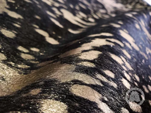 Miniatura 4 de Sunshine Cowhides Alfombra de piel de vaca negra teñida, 100 % color dorado metálico auténtico, alfombra de estilo moderno de piel de animal