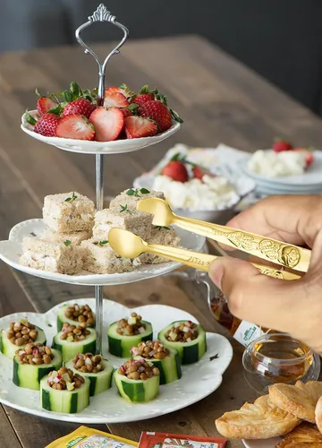 Miniatura 5 de HINMAY 6 pinzas pequeñas para servir de 5 pulgadas, pequeñas pinzas de metal para fiestas de té, cafeterías, postres (dorado)