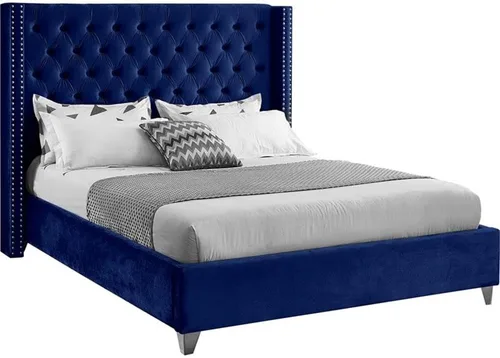 Miniatura 11 de Meridian Furniture – Cama con respaldo de terciopelo abotonado, Aiden-Q-Aiden, con recortes cromados con forma de cabezal de clavos y patas Gris