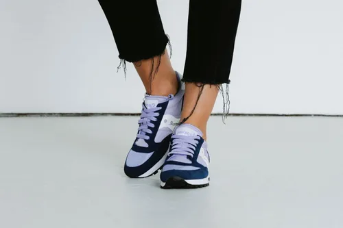 Miniatura 3 de Saucony 8 pares de calcetines invisibles acolchados para mujer.