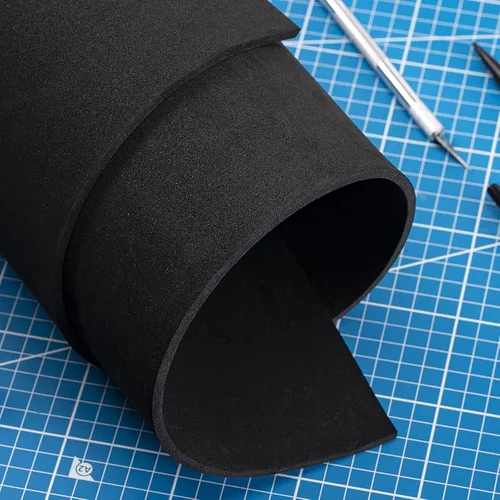 Miniatura 7 de Rollos de hojas de espuma negra, hoja de espuma EVA grande premium de 13.9" x 59", 5mm de grosor, densidad 86kg/m3 para disfraz de Halloween, Negro