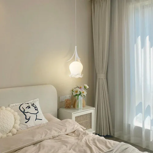 Miniatura 2 de Mini lámpara colgante de estilo francés, con forma de flor, accesorio de iluminación colgante de vidrio creativo de hierro para dormitorio, mesita