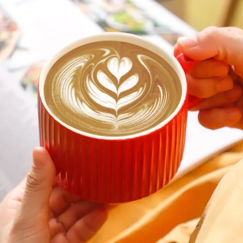 Miniatura 7 de Hasense Tazas de café rojas, juego de 4 tazas de café apilables de 15 onzas con estante – Juego de tazas de latte de cerámica grandes y acanaladas