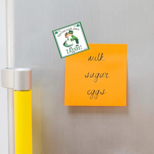 Miniatura 3 de Essence of Europe Gifts Kiss The Cook She's Irish Kitchen Magnet