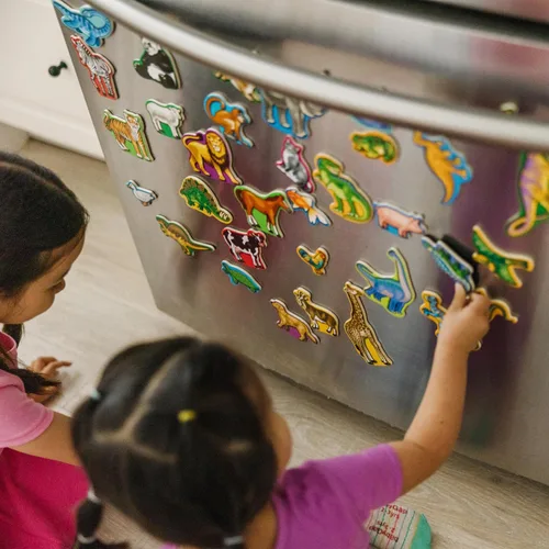 Miniatura 8 de Melissa & Doug Juego de imanes de madera - Animales y dinosaurios con 40 imanes de madera