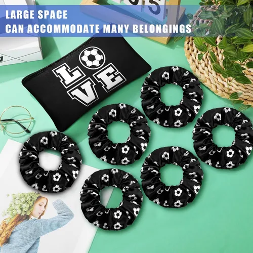 Miniatura 4 de Sweetude 24 piezas de regalos de fútbol, 12 bolsas de maquillaje, 12 coleteros de satén para niñas, bolsa de viaje portátil para cosméticos, lazos