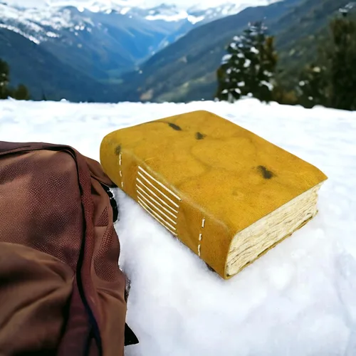 Miniatura 2 de Kathmandu Valley Co. Nepali Yeti Tracker Diario de cuero, cuaderno de escritura con papel Lokta hecho a mano, cuaderno de oficina vintage. Hecho