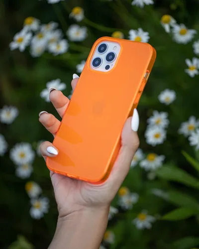Miniatura 8 de FELONY CASE - Funda transparente naranja neón para iPhone 13 Pro Max, compatible con MagSafe - Fundas protectoras a prueba de golpes de 360°