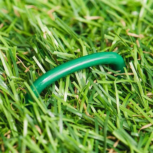 Miniatura 3 de Paquete de 20 estacas de jardín de 6 pulgadas en forma de U para tienda de campaña resistentes para patio, pasadores de césped para paisajismo, tela