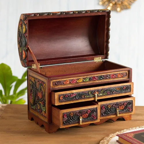 Miniatura 7 de NOVICA Joyero de cuero y madera de cedro con temática de animales, multicolor, 'Shimmering Hawk
