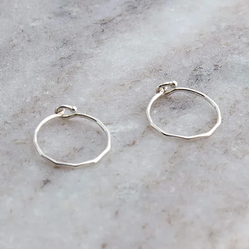 Miniatura 43 de Aretes de plata de ley abiertos para cartílago, tragus, delgados, calibre 22