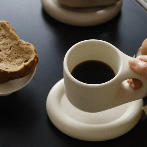 Miniatura 6 de WENSHUO Taza de Café Graciosa y Divertida, Taza y Platillo de Noveldad Linda, Crema Mate, 9 oz (Crema Mate)