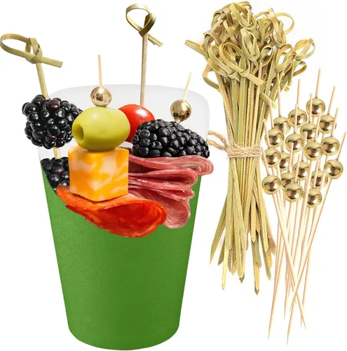 CUSINIUM Paquete de 50 Tazas de Charcutería Verdes de 14 oz con 200 Palitos (2 Tipos) - Corte Superior Ampliado Ancho para Mejor Exhibición - Juego