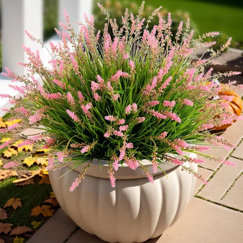 Miniatura 17 de Flores artificiales para decoración al aire libre, 12 paquetes de hierba falsa de mono para el hogar, jardín, porche, balcón, flores de lavanda