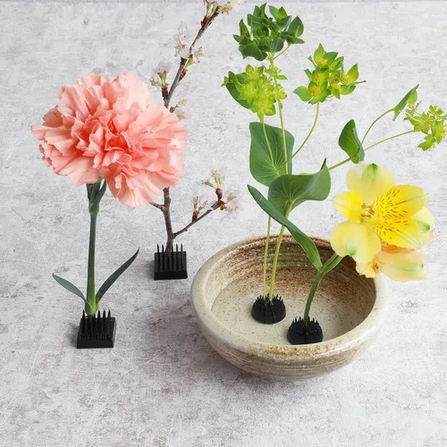 Miniatura 4 de Wazakura 4 piezas de mini Ikebana Kenzan negro, fabricado en Japón, diseño floral, soporte redondo y cuadrado para flores (negro Mini Kenzan)