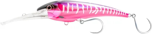 Miniatura 24 de Nomad Design DTX Minnow con sistema patentado Autotune - Acción de natación de pez cebo envejecido, BKK Diablo Caballa Rosa Caliente