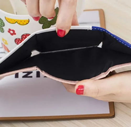 Miniatura 5 de Sailor Moon - Cartera pequeña de piel sintética con lazo Kawaii Tsukino Usagi triple para tarjetas de crédito para niñas, Azul oscuro, Lindo