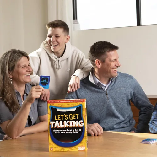 Miniatura 4 de WHAT DO YOU MEME? Let's Get Talking: El juego de preguntas para conocer mejor a tu familia por Relatable, diseñado para mayores de 8 años