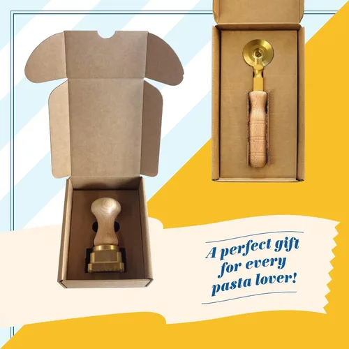 Miniatura 4 de La Gondola Cortador de pasta casero – Doble rueda (tallado y suave) Herramienta para hacer pasta para el hogar y negocios Latón y madera natural