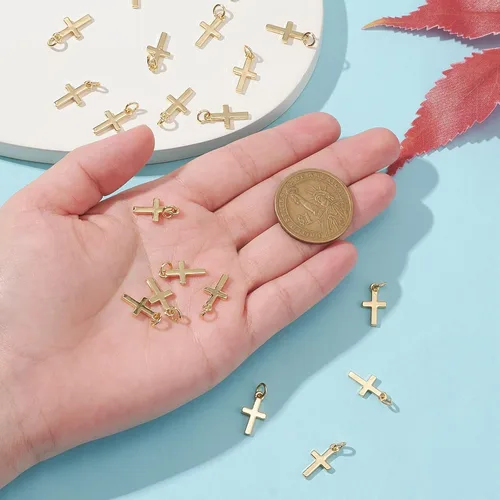 Miniatura 5 de KitBeads 10 dijes de cruz chapados en oro real de 18 quilates de latón con dije colgante de Jesús, mini colgantes de crucifijo de Cristo para hacer