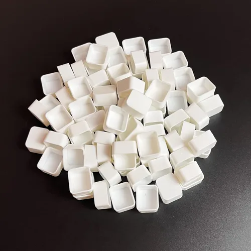 FCLUB 100 medias sartenes vacías para acuarela, de plástico blanco de 0.06 onzas líquidas, esquinas redondeadas para paleta de pintura, juegos de