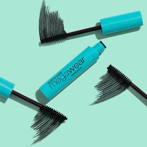 Miniatura 7 de wet n wild Mejora y define el rímel Megawear, fórmula voluminizadora de gel suave que promueve pestañas completas y saludables, enriquecidas