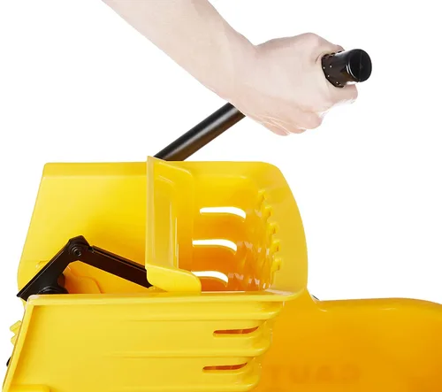 Miniatura 5 de Amazon Basics - Conjunto de cubo con escurridor de prensa lateral comercial para limpieza de pisos rectangular con ruedas (35 cuartos de galón)