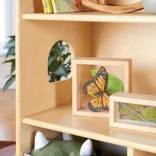Miniatura 9 de Guidecraft EdQ - Estantería para casa de muñecas, color natural: estantes organizadores de madera para niños con contenedores de almacenamiento