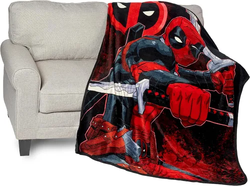 Miniatura 6 de Northwest Deadpool Micro Raschel - Manta de 46 x 60 pulgadas, espadachín