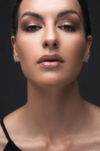 Miniatura 21 de Emmanuela - Aretes de aro texturizados en forma de V, plata de ley 925 chapada en oro, estilo minimalista, moderno, sexy, hipoalergénicos y sin