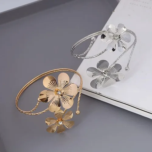 Miniatura 3 de Caiyao Boho Upper Arm Bracelet Cuff Bangle Gold Silver Flower Cuff Bracelets Mental Open Upper Arm Bangle Bracelet Adjustable Armband Jewelry for