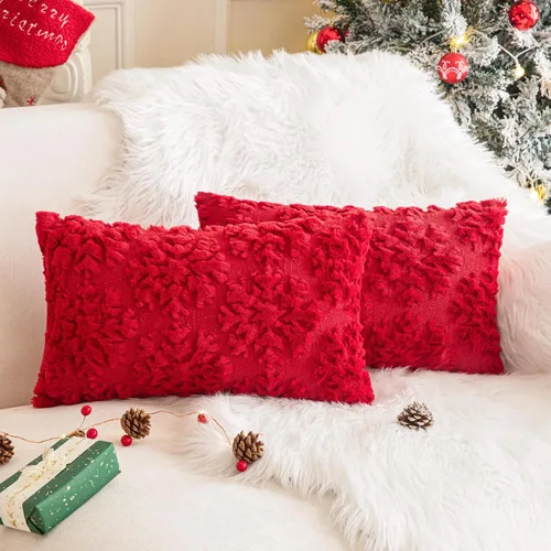 Miniatura 19 de AQOTHES Juego de 2 fundas de almohada de alce navideño de 18 x 18 pulgadas, suave piel sintética color beige crema, almohadas decorativas de Navidad