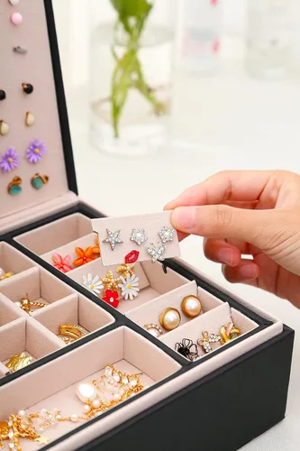 Miniatura 4 de QBestry Organizador de aretes de tuerca para mujeres y hombres, caja de joyería negra para aretes, collar, organizador de joyas, caja de aretes