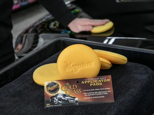 Miniatura 2 de Meguiar's Paquete de toallas de microfibra X2020 Supreme Shine y almohadillas aplicadoras de espuma W0004 Supreme Shine de 4 pulgadas