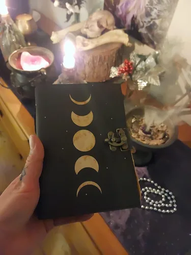 Miniatura 2 de Diario de cuero con diseño de sol y luna, hecho a mano, vintage, libro de sombras, pequeño diario antiguo hecho a mano con borde de cubierta