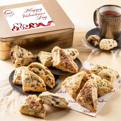 Miniatura 17 de Dulcet Gift Baskets Artesano Scone - Lata de regalo para el día del padre, pasteles gourmet para papá, abuelo, novio o compañero de trabajo.