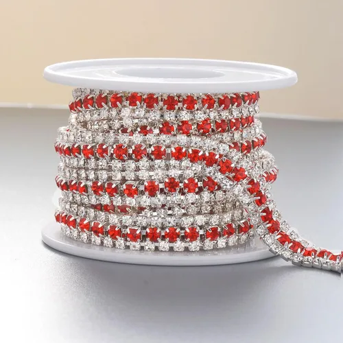 Jerler Cadena de cierre de diamantes de imitación de 3 filas de 5 yardas para manualidades, bodas y decoraciones de ropa (rojo)