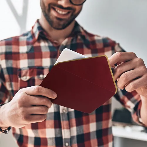 Miniatura 5 de 50 piezas de sobres A7 5 x 7 sobres para tarjetas con solapa en V y borde dorado para tarjetas de invitación de boda, graduación, baby shower, Verde