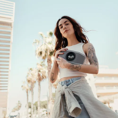 Miniatura 9 de Fender x Teufel ROCKSTER GO 2 Altavoz portátil Bluetooth – Sonido potente, resistente, impermeable, batería de 28 horas, correa de transporte