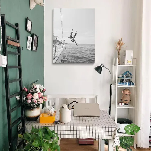Miniatura 3 de Póster vintage de los años 80, póster en blanco y negro, arte para la pared de las mujeres saltando al agua, arte de playa, arte de verano, barco