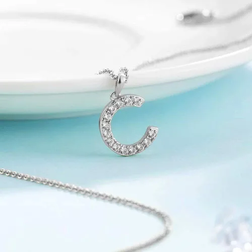 Miniatura 4 de Tarsus Collar con dije de inicial con zirconias cúbicas para mujeres y niñas.
