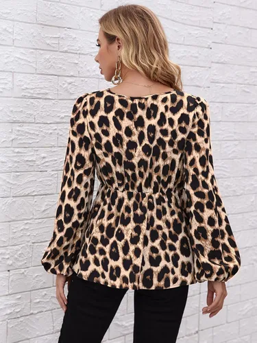 Miniatura 2 de MakeMeChic Camisas de maternidad para mujer, blusa peplum de manga larga con estampado de leopardo