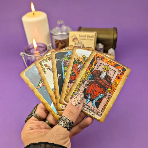 Miniatura 8 de Mazos de Cartas de Tarot Mini Witchy Cauldron – Kit de Bolsillo Rider Waite Oracle para Llevar con Guía Mini Mazo de Tarot para Principiantes