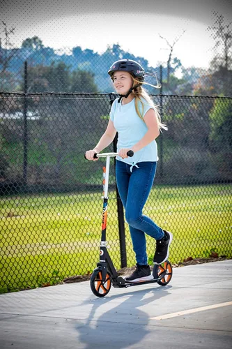 Miniatura 2 de Razor A5 Lux Kick Scooter for Kids Ages 8+ - 8" Urethane Wheels, Aluminum Frame, Anodized Finish Featuring Bold Colors and Graphics, for Riders up